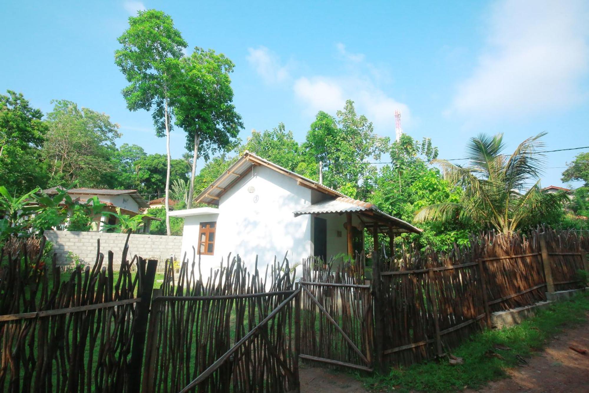 Hiriketiya Don Simon Villa Zuid-Dikwella Buitenkant foto